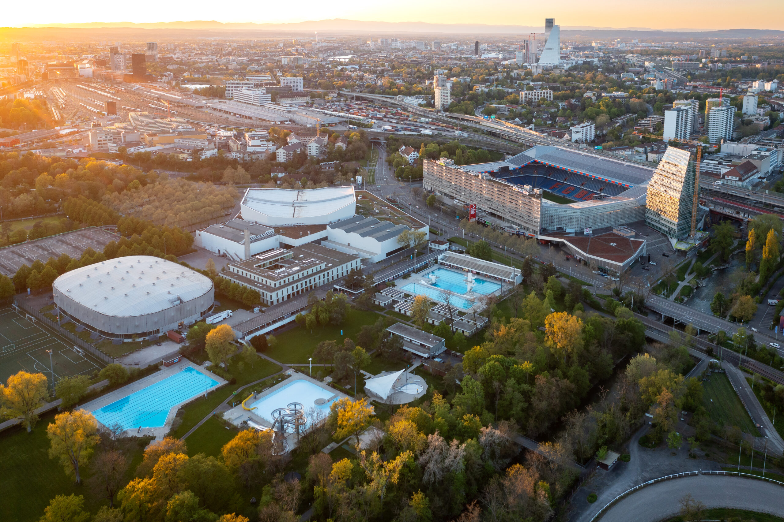 Vogelperspektive auf die Sportinfrastruktur St. Jakob.